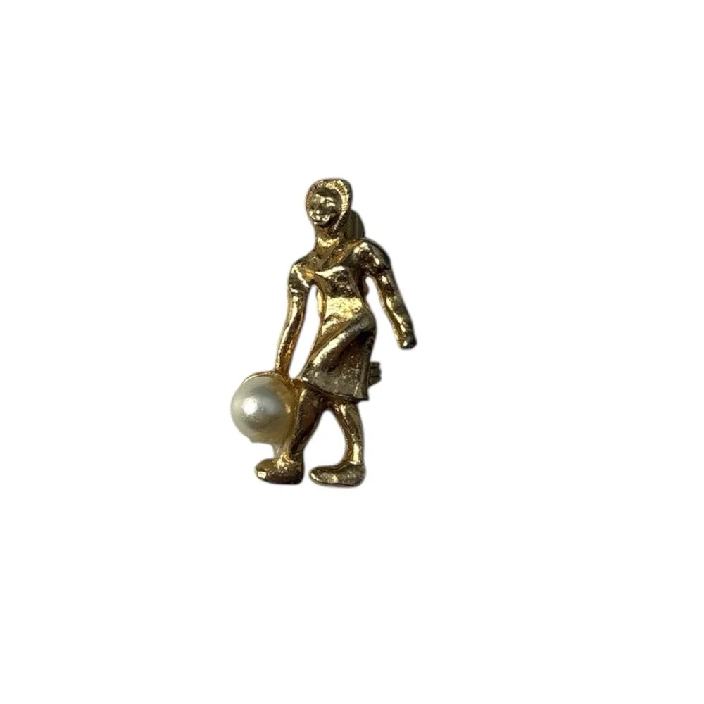 Vintage Gold Tone Faux Pearl Dainty Bowling Bowler Woman‎ Girl Brooch Lapel Pin